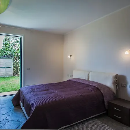 Como Lake View With A Private Garden *