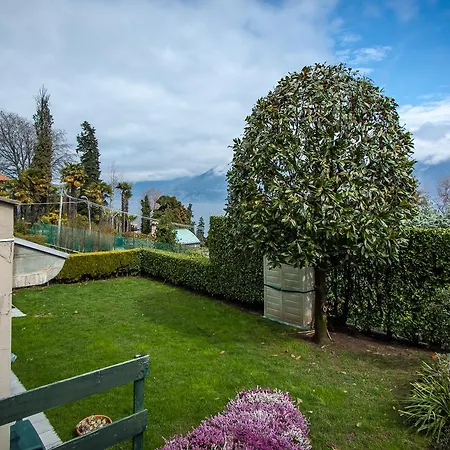 Como Lake View With A Private Garden Appartement